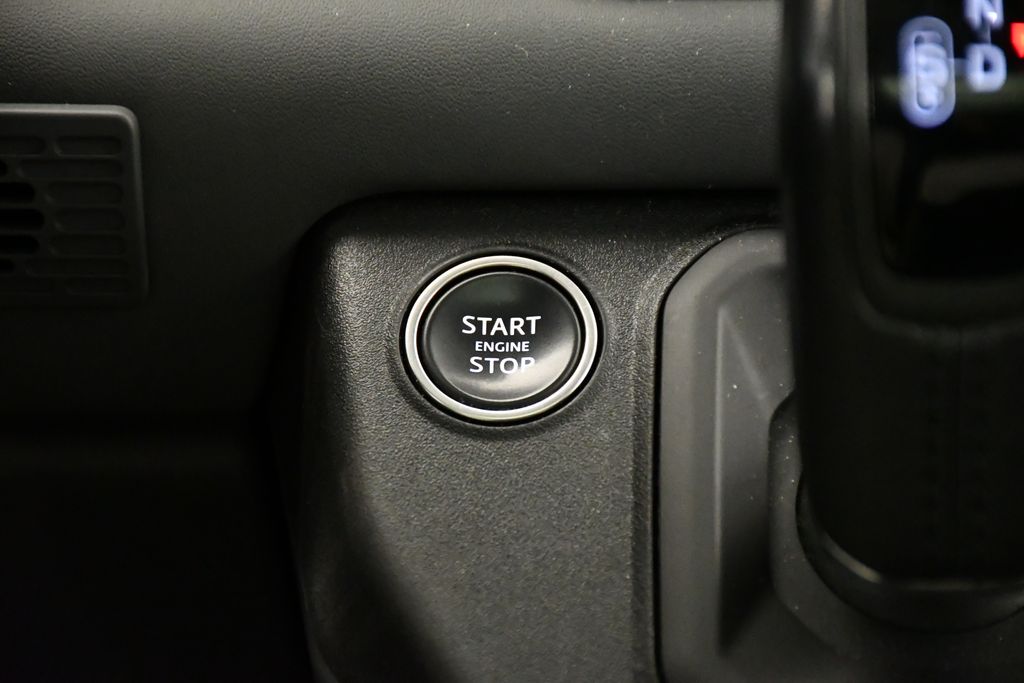 Thumbnail: 2023 Land Rover Defender - 28