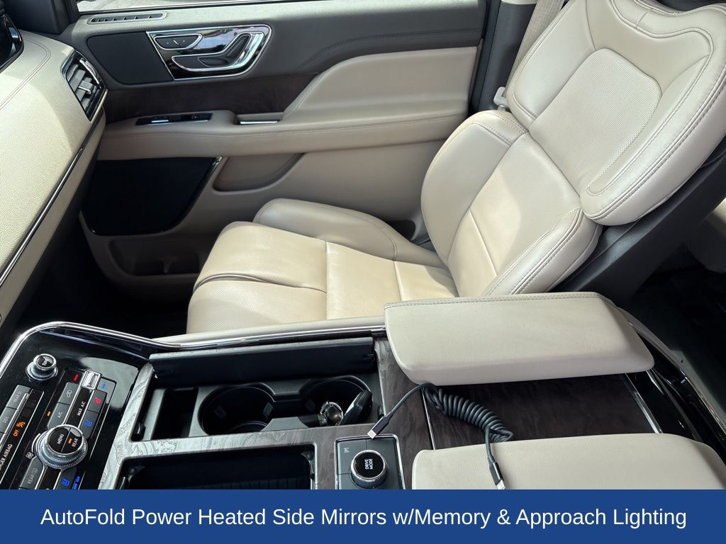 2022 Lincoln Navigator Standard