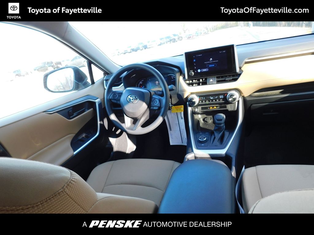 Thumbnail: 2025 Toyota RAV4 - 6