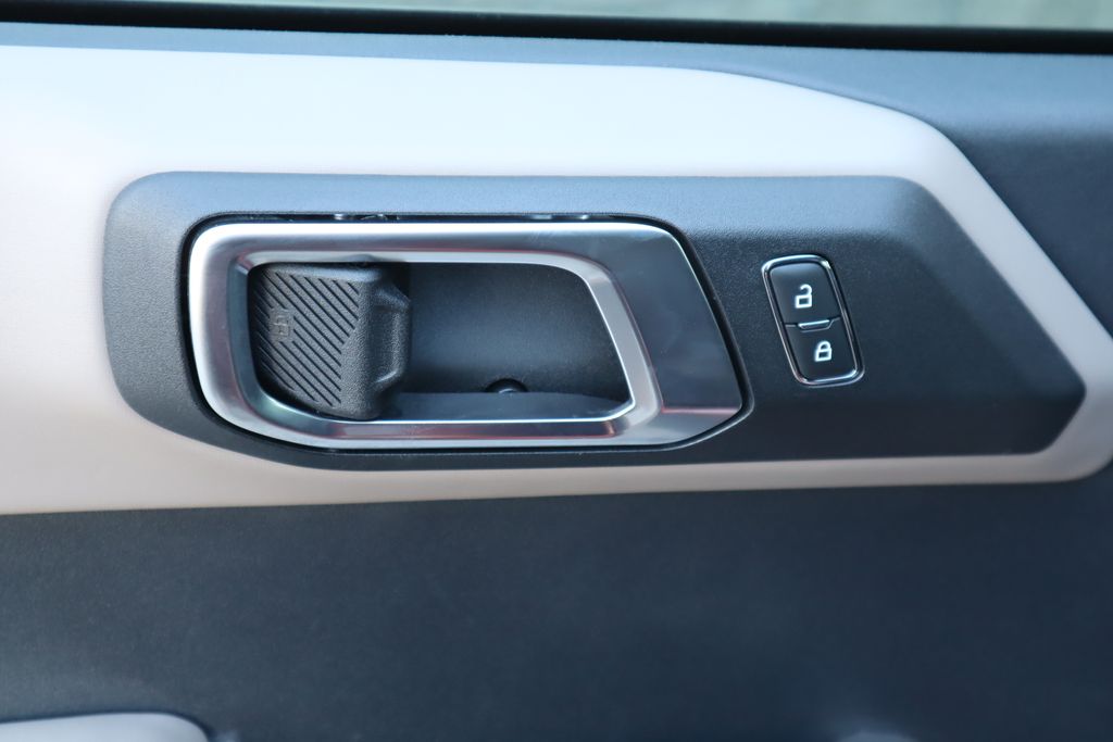 Thumbnail: 2022 Ford Bronco - 22