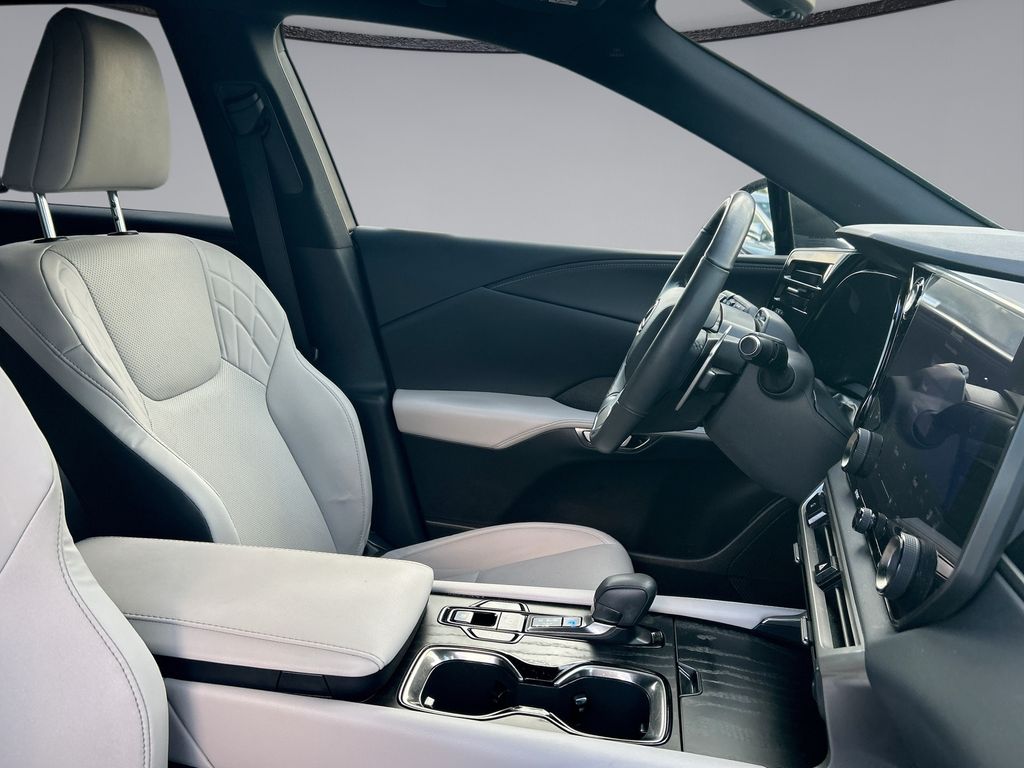 Thumbnail: 2024 Lexus RX - 16