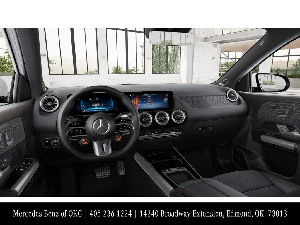 2025 Mercedes Benz GLA 35 AMG photo 4