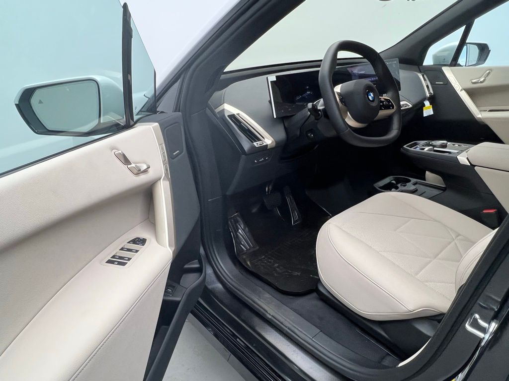Thumbnail: 2026 BMW iX - 21