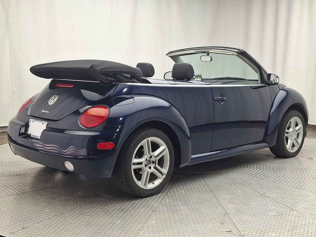 Thumbnail: 2004 Volkswagen Beetle - 4