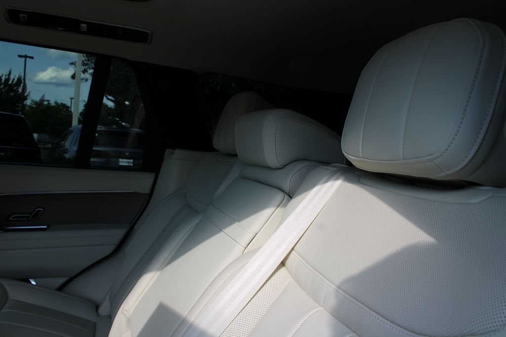 New 2026 Green Land Rover SE image 4