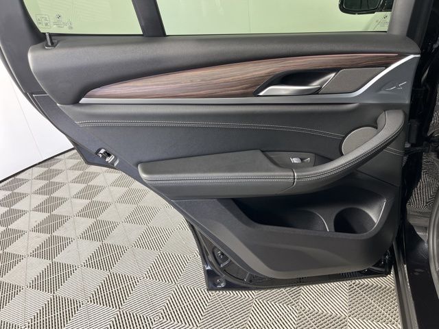 Thumbnail: 2021 BMW X3 - 10