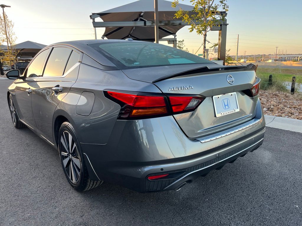 Thumbnail: 2020 Nissan Altima - 6