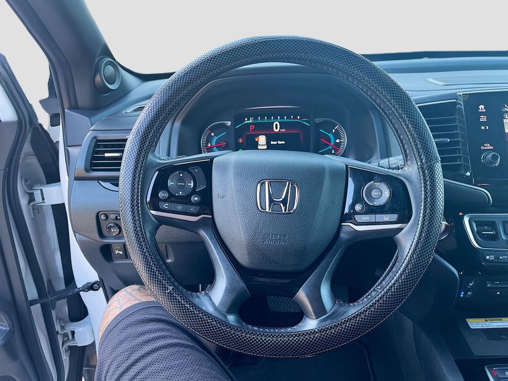 Used 2022  Honda Black Edition image 11