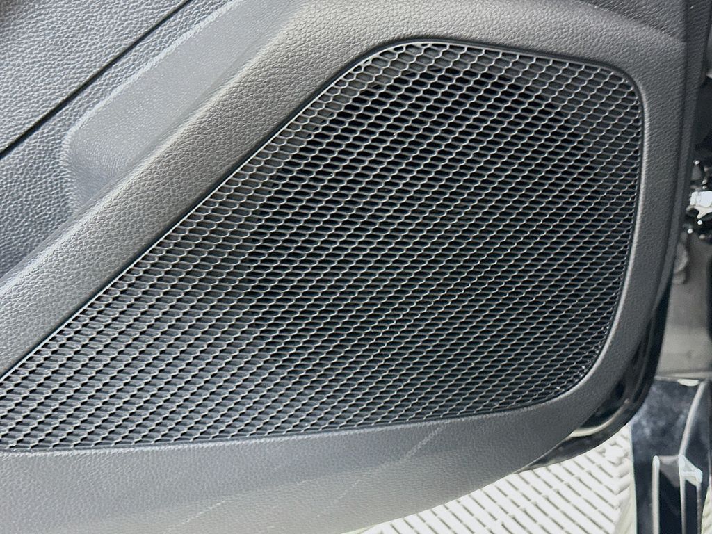 Thumbnail: 2025 Toyota Corolla - 19