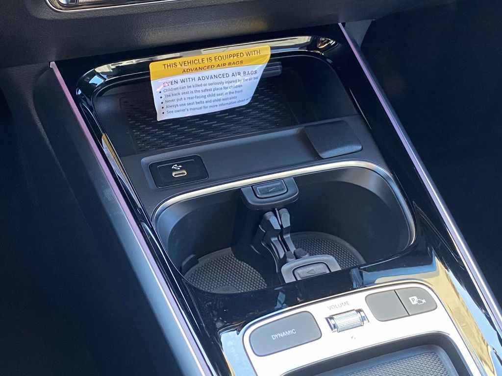 Thumbnail: 2025 Mercedes-Benz GLB - 31