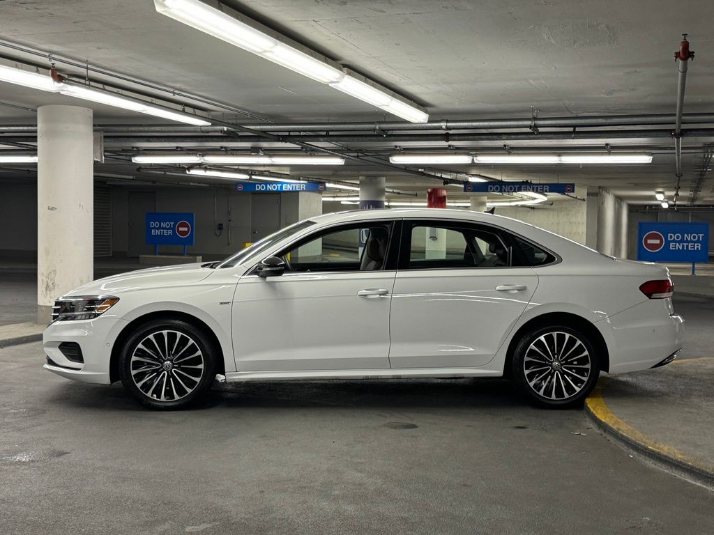 2022 Volkswagen Passat 2.0T Limited Edition 32