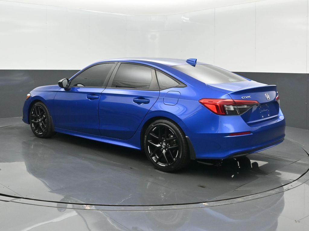 View vehicle photo 5