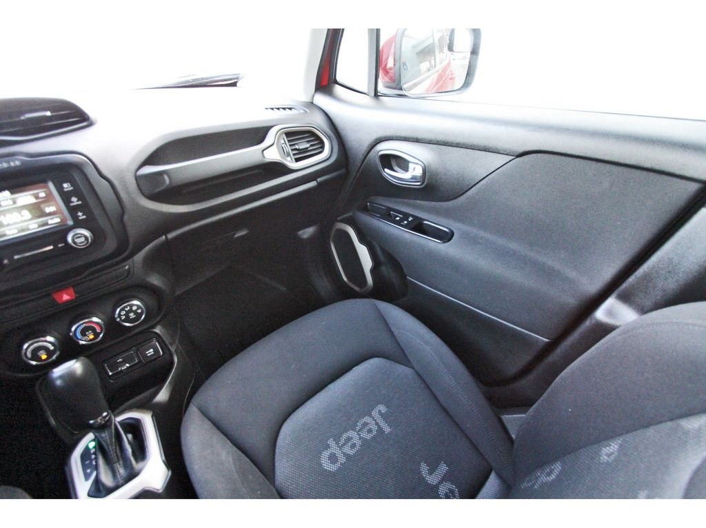 2015 Jeep Renegade Latitude - 10