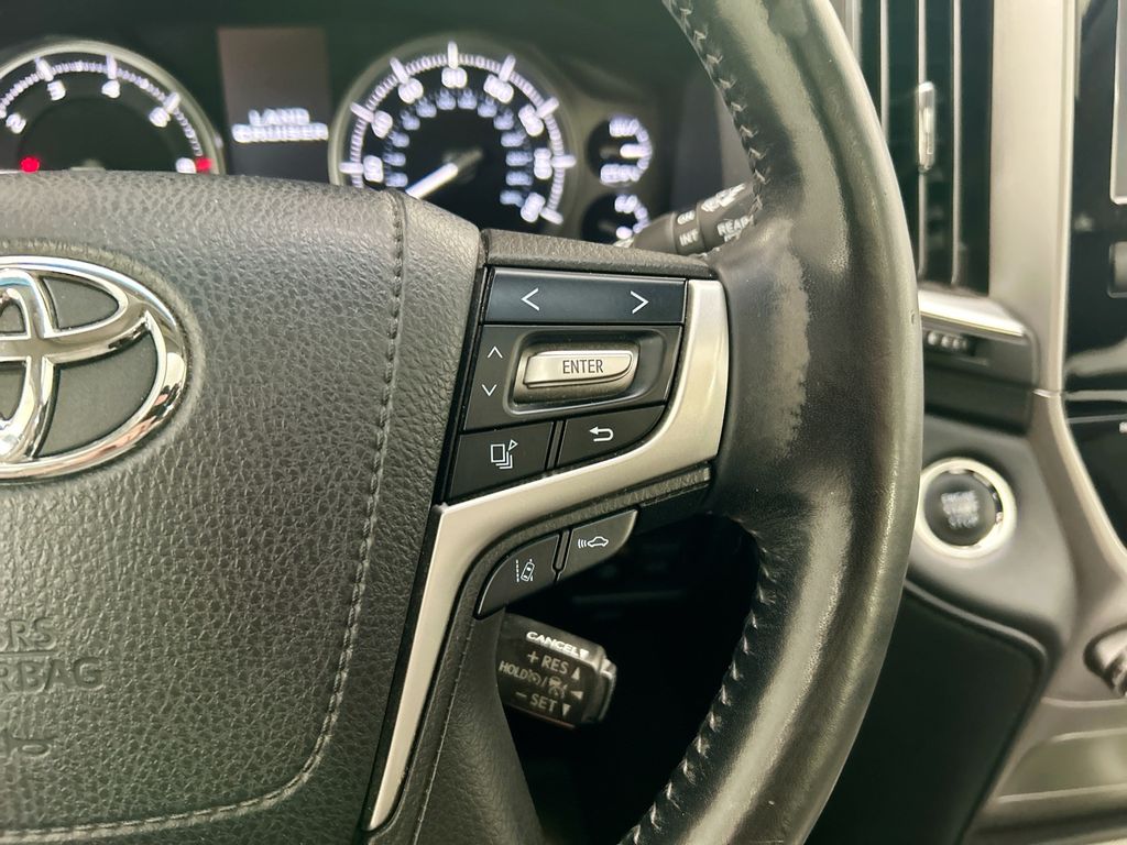 Thumbnail: 2019 Toyota Land Cruiser - 12