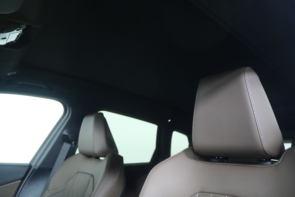 Thumbnail: 2026 BMW X3 - 11