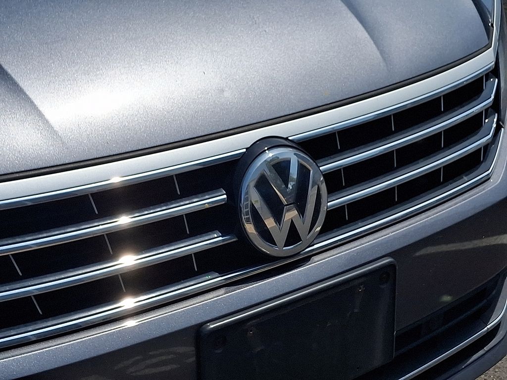 Thumbnail: 2018 Volkswagen Passat - 4