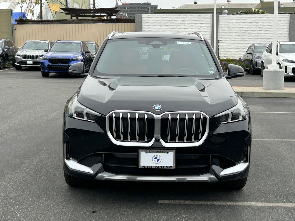 2025 BMW X1 xDrive28i 8