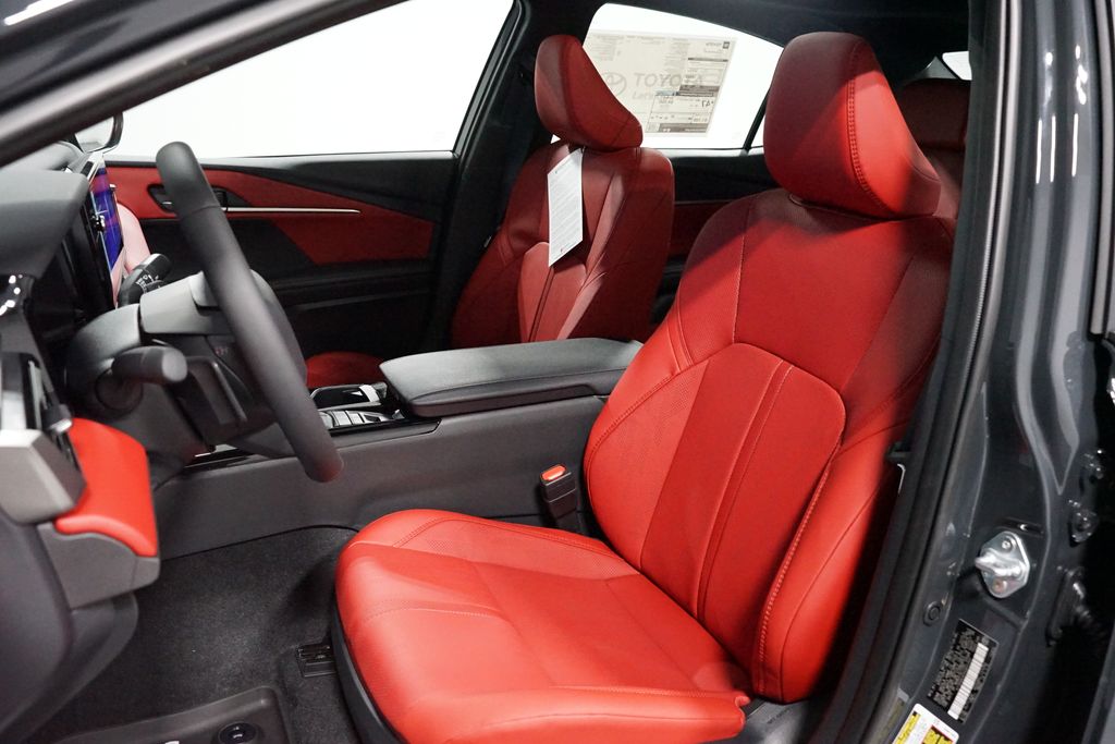 2025 Toyota Camry XSE 28