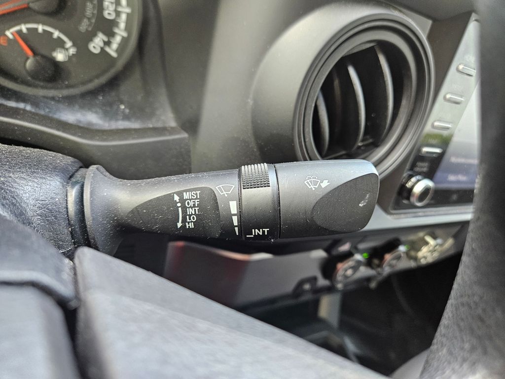 2021 Toyota Tacoma SR 19
