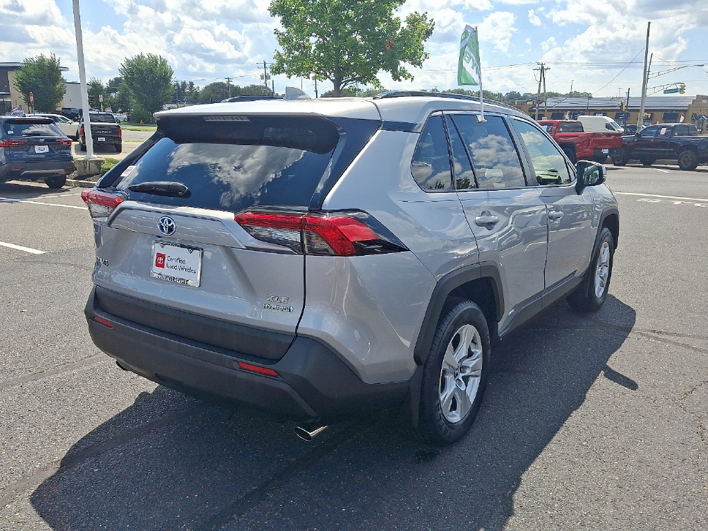 Thumbnail: 2021 Toyota RAV4 - 6