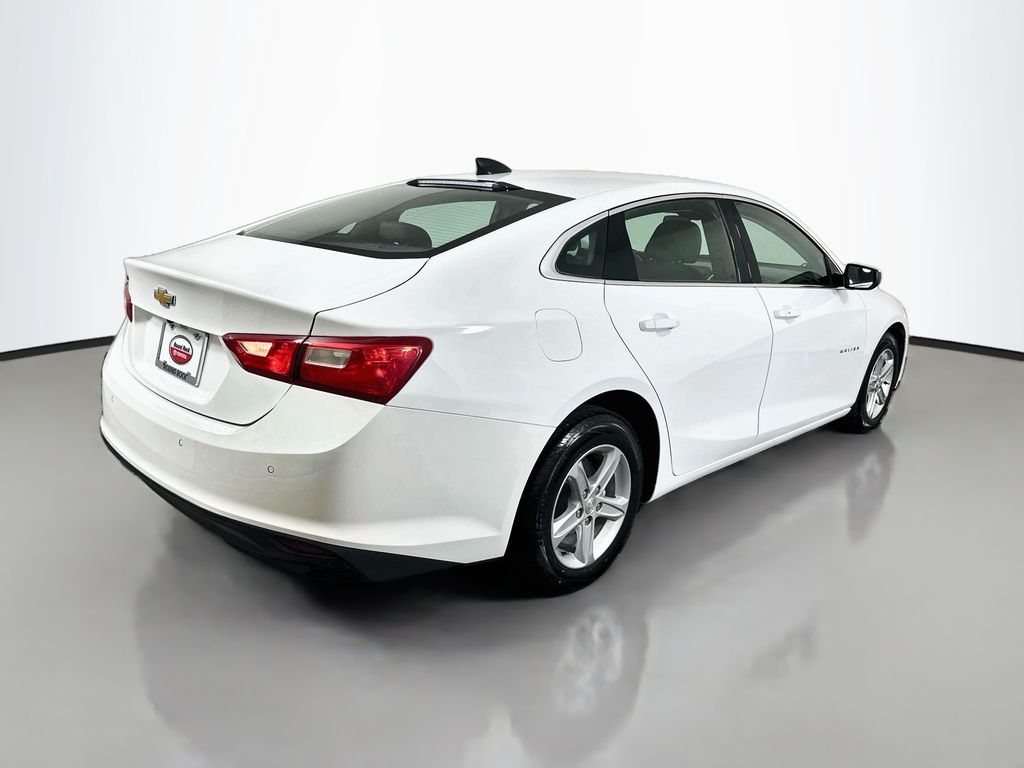 Thumbnail: 2024 Chevrolet Malibu - 5