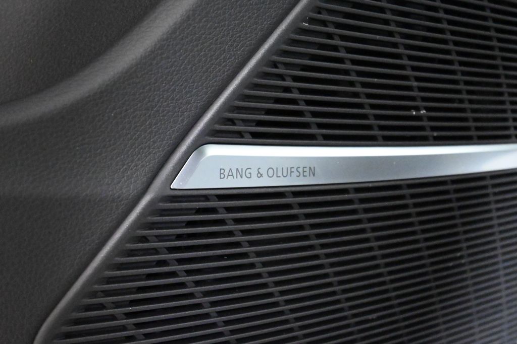 Thumbnail: 2026 Audi Q7 - 25