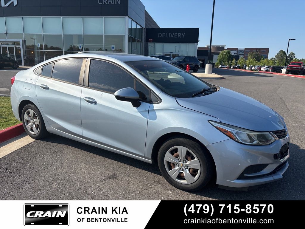 2017 Chevrolet Cruze LS Sedan FWD