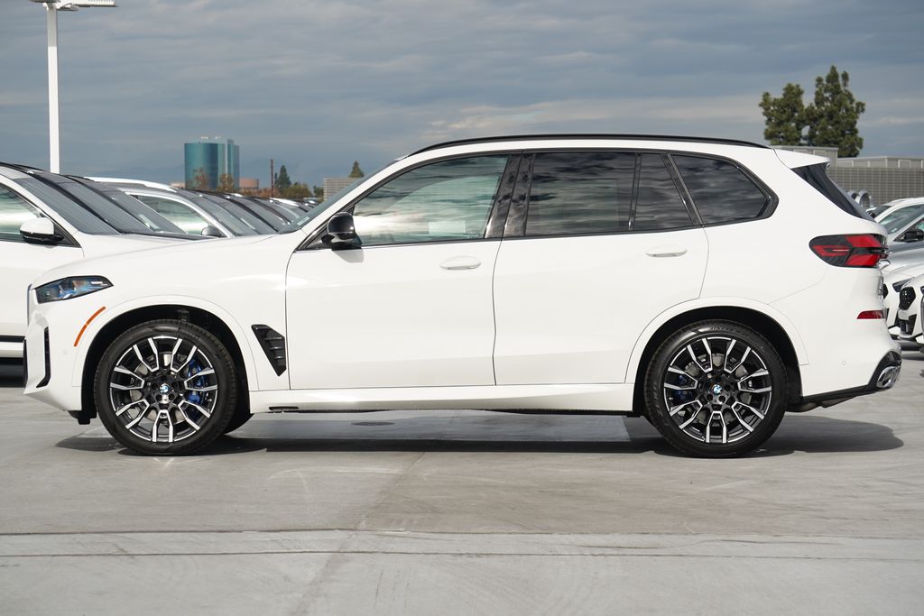 2025 BMW X5 M60i 4