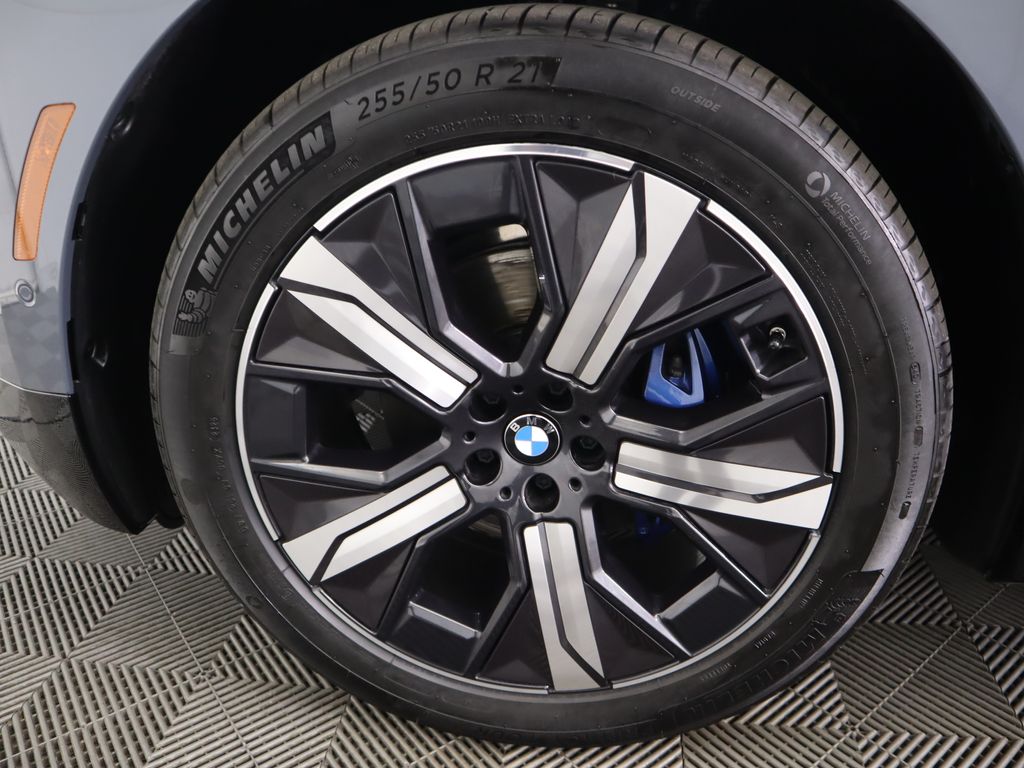 Thumbnail: 2025 BMW iX - 30