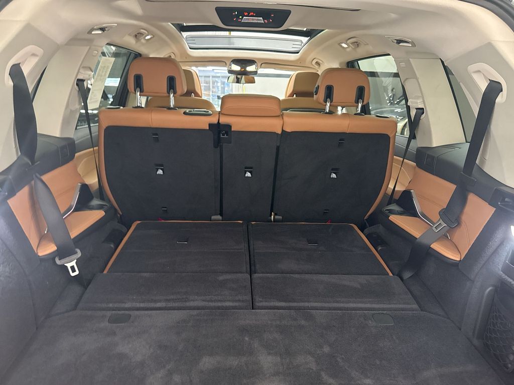 2024 BMW X7 xDrive40i 17