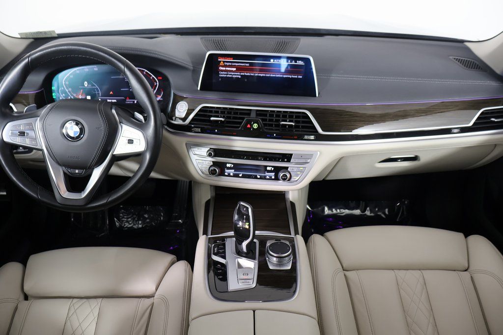 Thumbnail: 2020 BMW 7 Series - 8