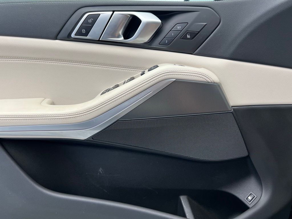 2022 BMW X5 xDrive45e 22