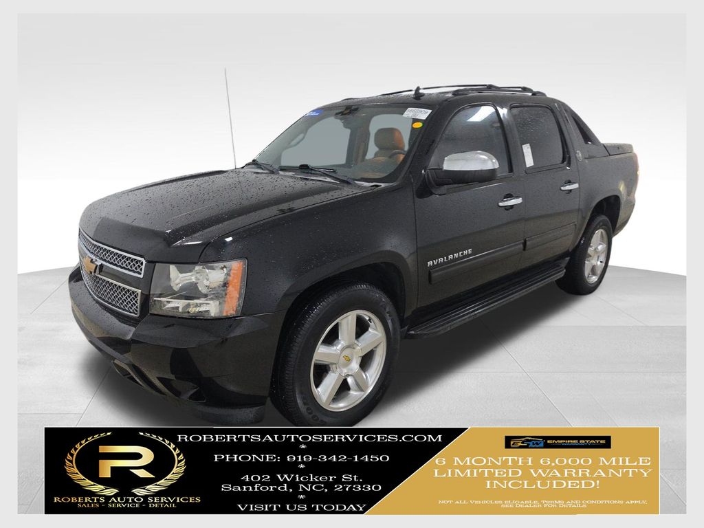  2013 Chevrolet Avalanche LT Black Diamond Edition RWD   