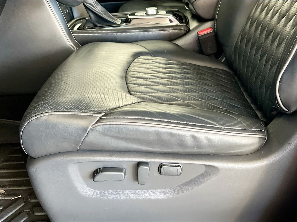 Used 2022 Gray INFINITI LUXE image 20
