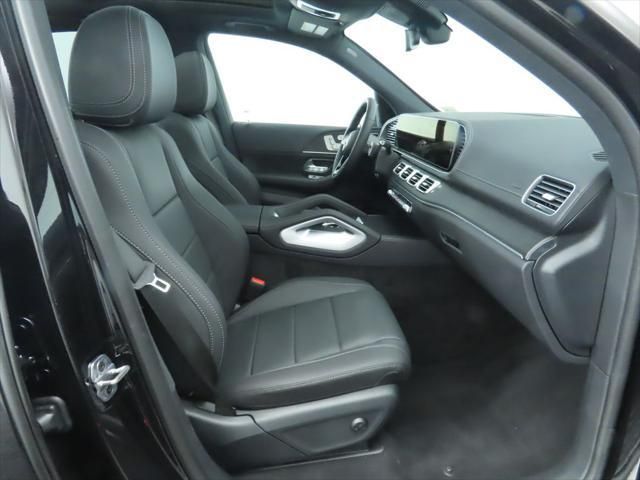 Thumbnail: 2026 Mercedes-Benz GLE - 22