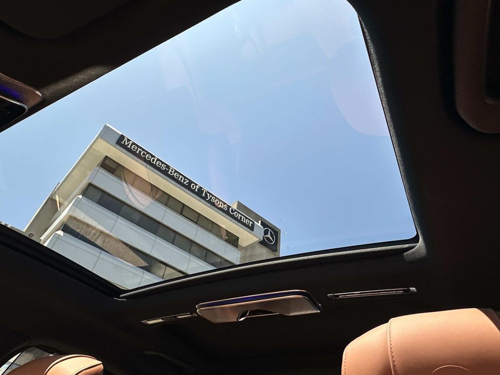 Thumbnail: 2025 Mercedes-Benz S-Class - 17