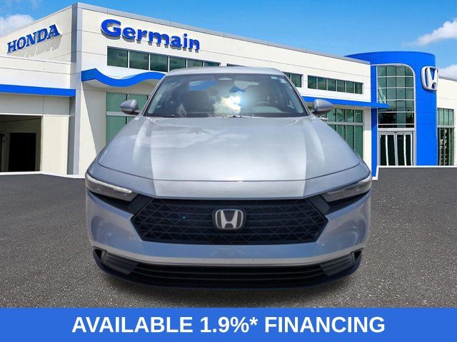 Certified Used 2025 Solar Silver Metallic Honda LX image 9