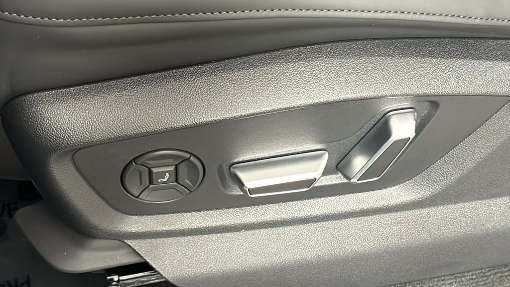 Thumbnail: 2025 Audi Q7 - 32