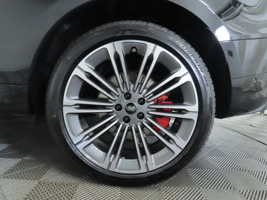 Thumbnail: 2025 Land Rover Range Rover Sport - 32