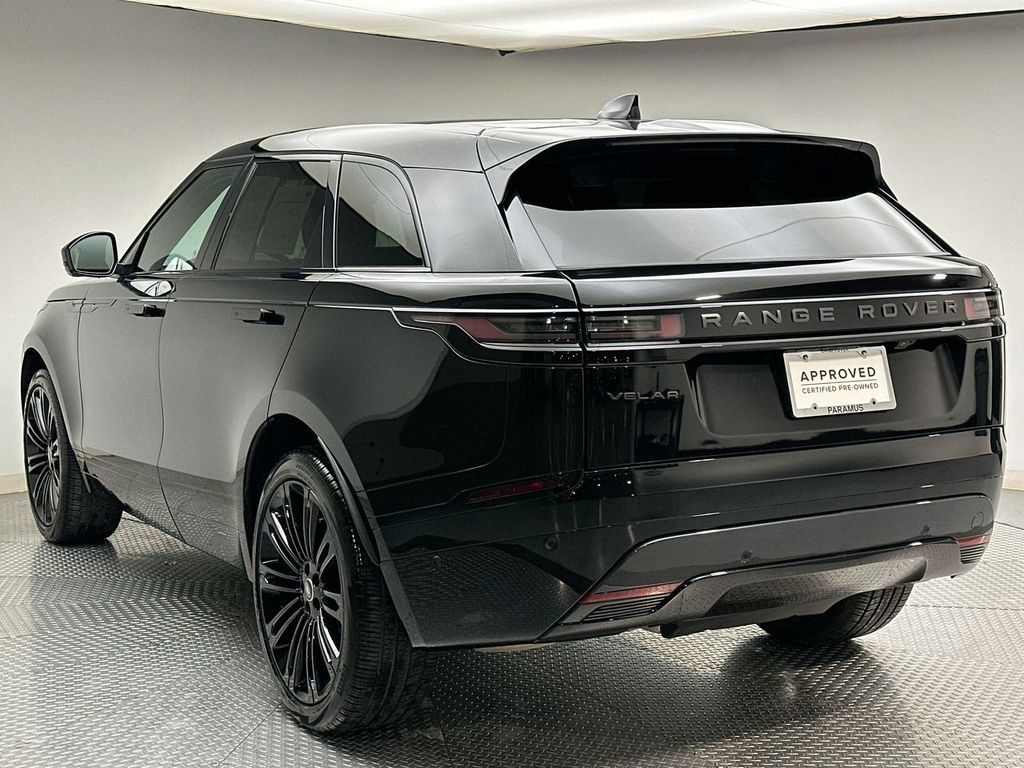 Thumbnail: 2026 Land Rover Range Rover Velar - 11