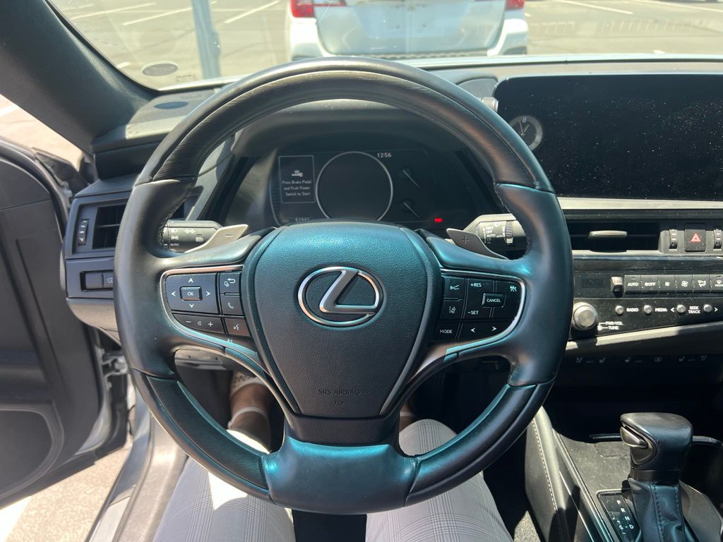 Thumbnail: 2023 Lexus ES - 10