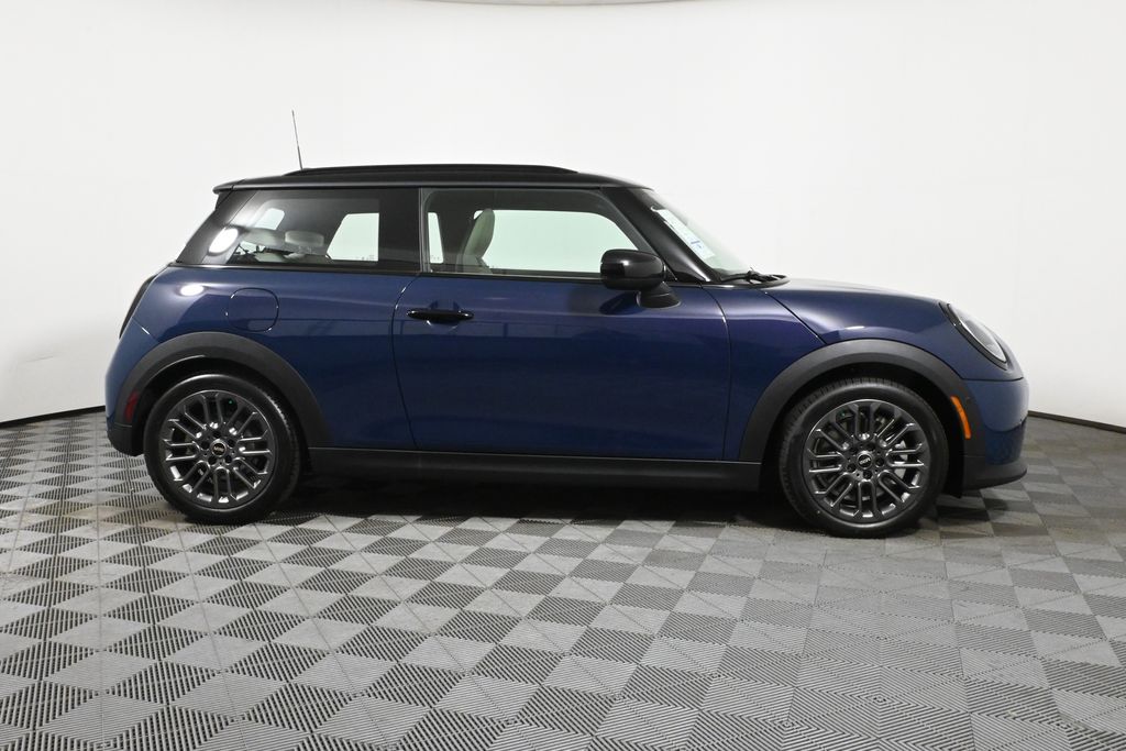 2025 MINI Cooper  8