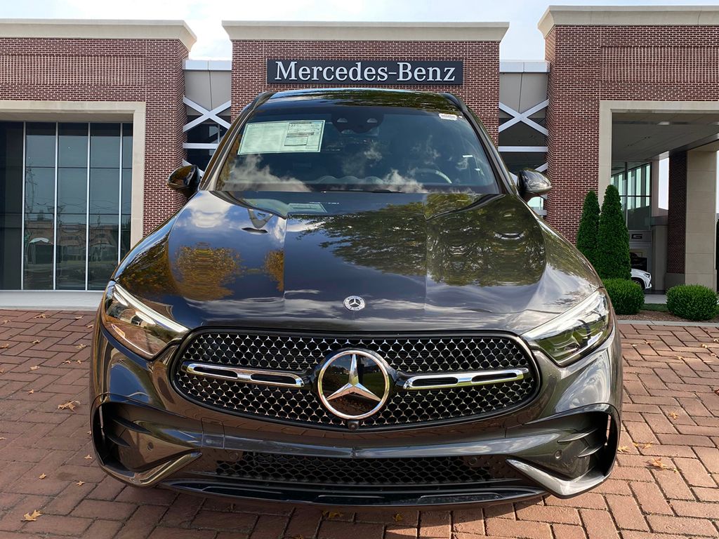 Thumbnail: 2025 Mercedes-Benz GLC - 2