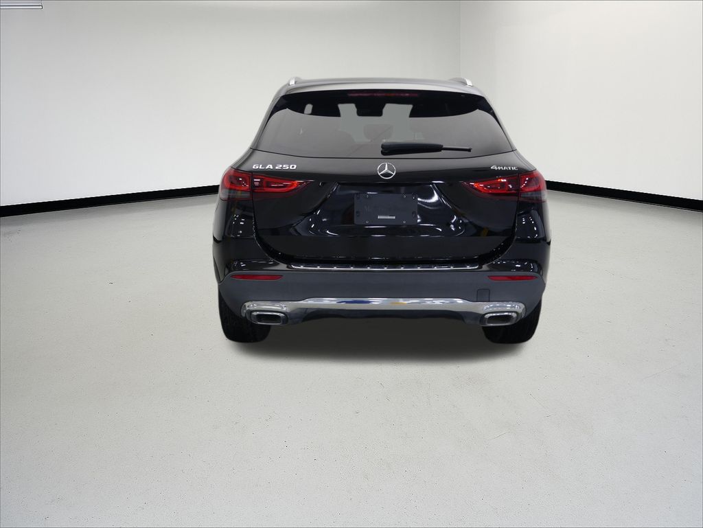 Thumbnail: 2023 Mercedes-Benz GLA - 4