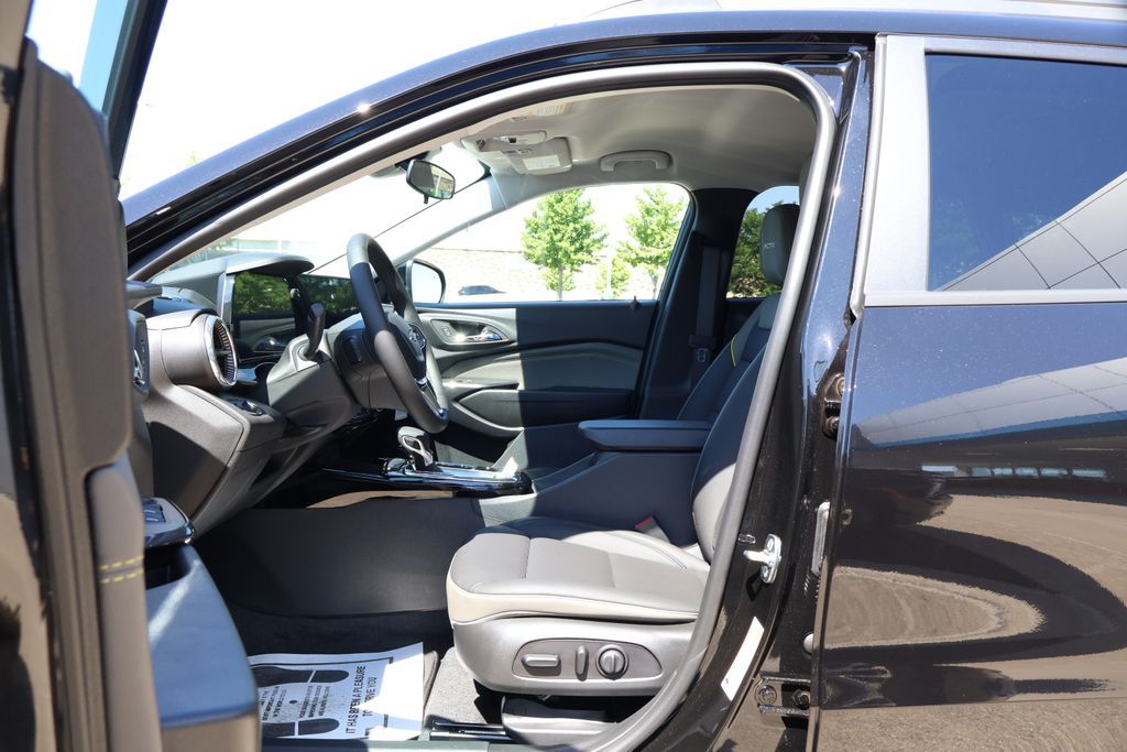Thumbnail: 2026 Chevrolet Trax - 13