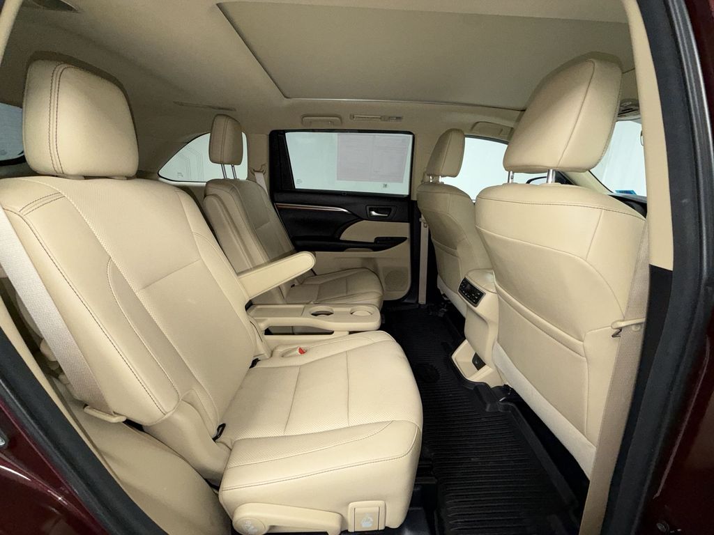 Used 2018 Toyota Highlander SUV