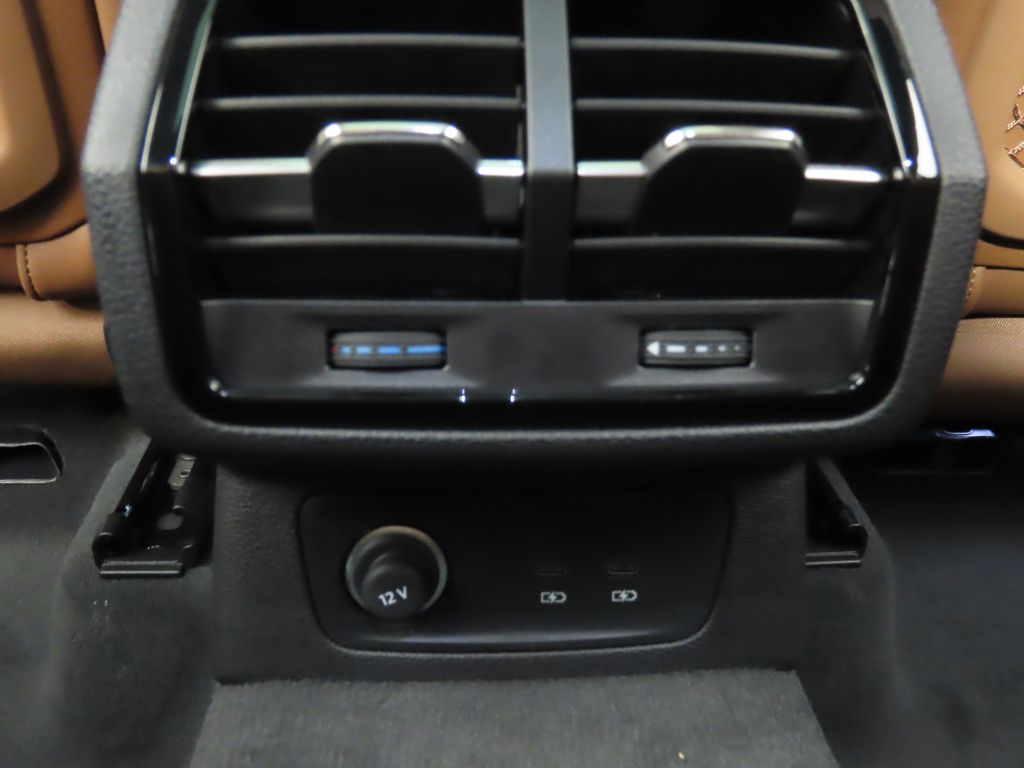 Thumbnail: 2025 Audi Q3 - 27