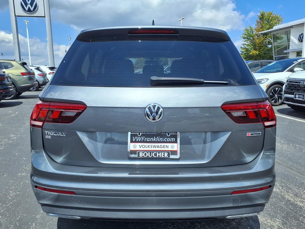 Used 2019 Platinum Gray Metallic Volkswagen 2.0T SE image 7