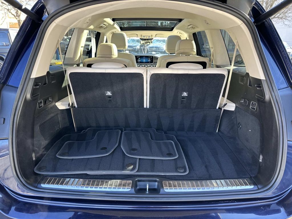 Thumbnail: 2022 Mercedes-Benz GLS - 29