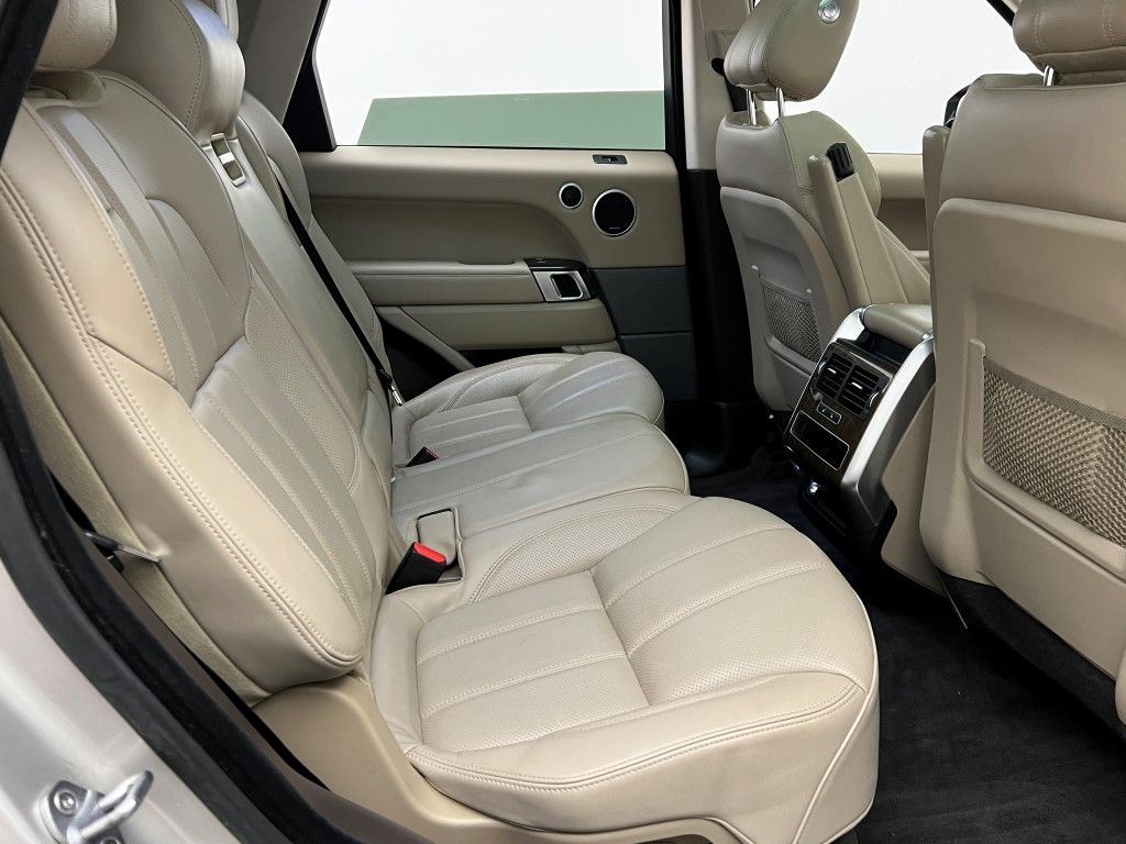 Thumbnail: 2017 Land Rover Range Rover Sport - 15